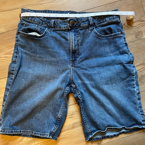 Lee Mid Rise Bermuda Denim Shorts - Picture 5 of 9